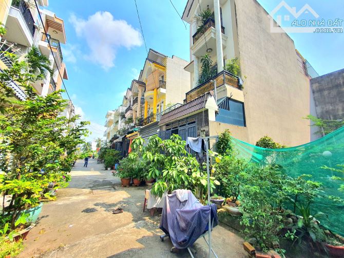Bán đất hẻm đường 102 , TNPA, Q9 - DT : 57.6m2 ngang 4x14.4m chỉ 4 tỷ - 2