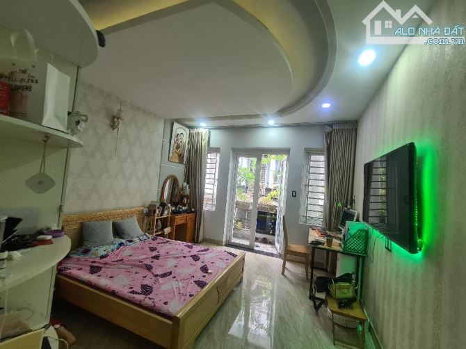 Bán nhà MTKD ngay chợ Phạm Văn Hai, 4 Tầng Đúc BTCT, 45m2 (4*11m), 4PN, Chỉ 8.39 Tỷ - 3