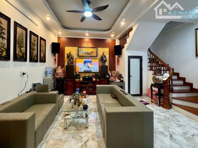 Nhà phố Kim ngưu ,hai bà trưng 37m / 5 tầng / 8,4 tỷ - 3