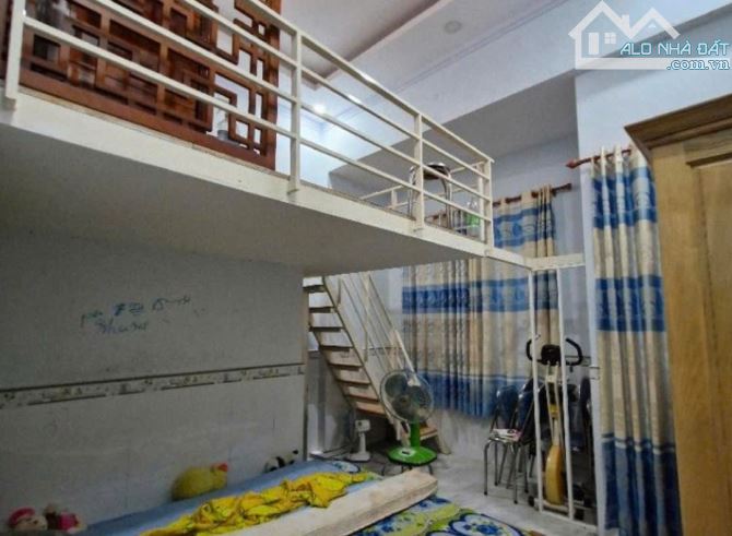 Bán nhà riêng 2 tầng đường 449 Lê Văn Việt, TP Thủ Đức - giá tốt chỉ 5,7 tỷ, dtsd 100m2 - 4