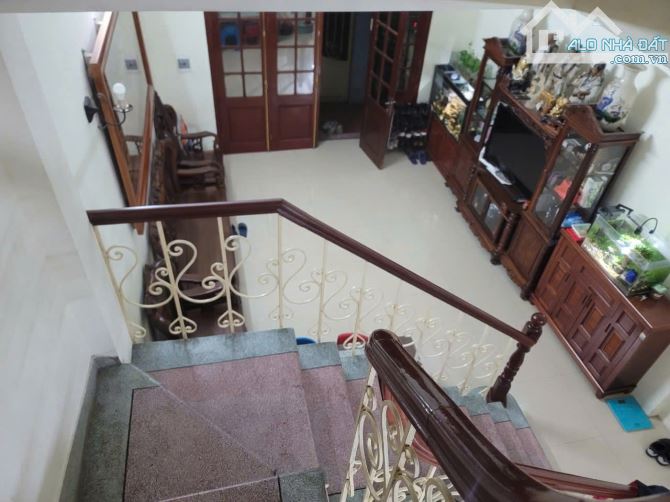 Giảm sốc gần 2 tỷ nhà mặt ngõ Hoàng Quốc Việt Cầu Giấy, ô tô, ngõ thông, 60m, 4T, MT4.5m. - 4