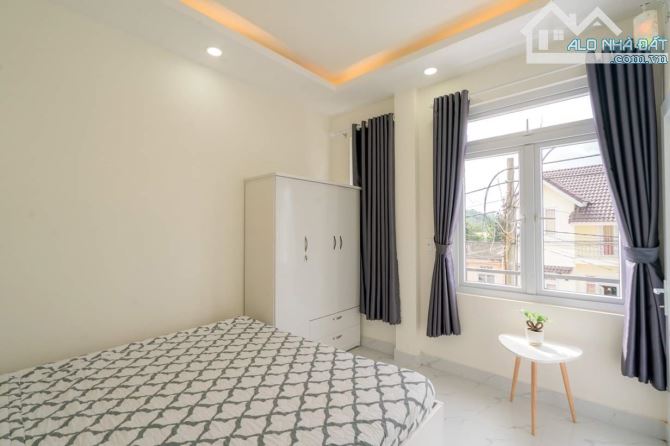 Villa sân vườn góc 2 Mặt Tiền Phường 7, 11x9m, ngang lớn có sân để oto - 4