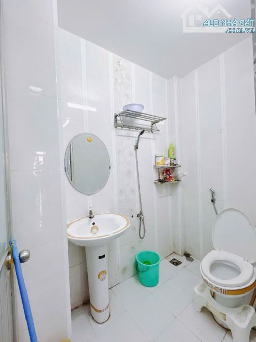 Nhà mới đẹp 4 tầng, xe hơi đậu trong sân. 4,5*14 giá 7 tỷ. TT Q7. - 5