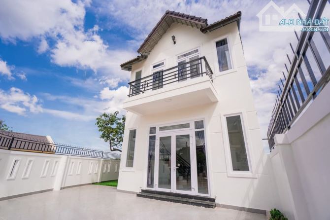 Villa sân vườn góc 2 Mặt Tiền Phường 7, 11x9m, ngang lớn có sân để oto - 7