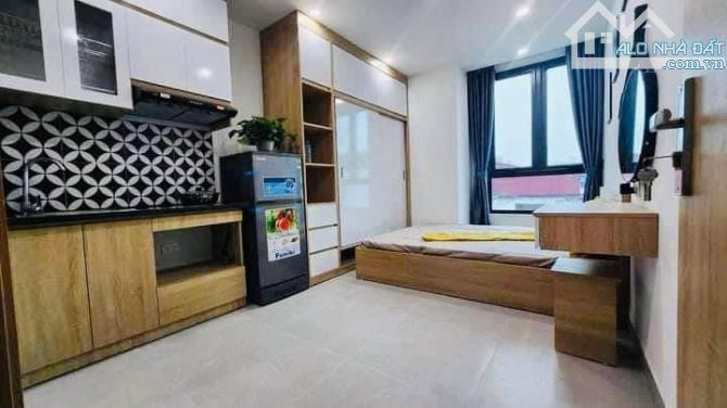 Bán gấp CCMN Mễ Trì Thượng, lô 2 thoáng vĩnh viễn, 70m2, 7 tầng, 18 phòng, pccc, 80tr/ th