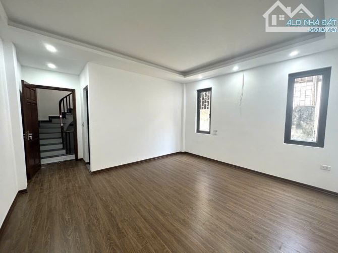 Bán nhà Mặt phố Đặng Văn Ngữ 50m2, Căn góc, Kinh doanh đa dạng