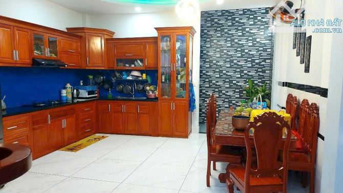 HẺM XE HƠI TÂN KỲ TÂN QUÝ - GIÁP TÂN PHÚ - 100M2 - 4 TẦNG - NHỈNH 7 TỶ