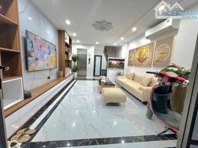 Siêu Víp Láng Hạ - Đống Đa - Diện Tích:42m X 6Tầng - Giá:12.8 Tỷ