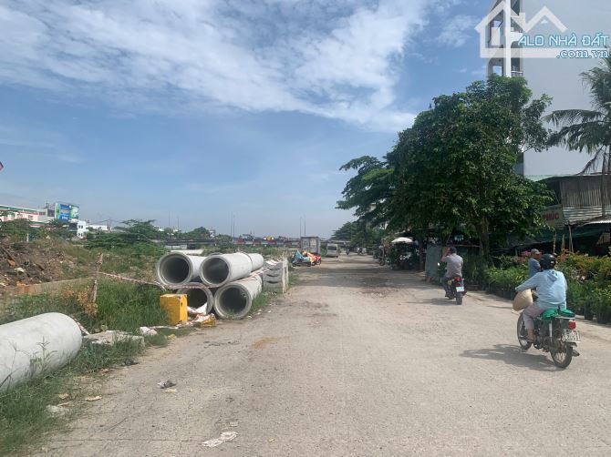 Bán HXH 1 trục Quang trung ra bờ sông-8x22m giá 17 tỷ TL