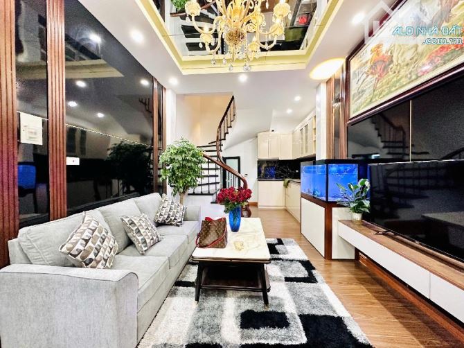 BÁN NHÀ NGÕ KIM NGƯU FULL NỘI THẤT,10M RA MẶT ĐƯỜNG,24m2,5tỷ5