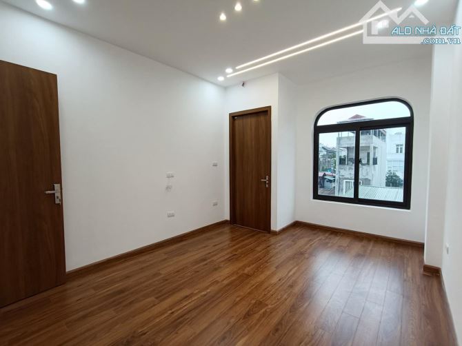Cần bán nhà đẹp Nguyễn An Ninh phân lô ngõ thông thoáng thang máy 45/55m5 tầng 13,5 tỷ - 1