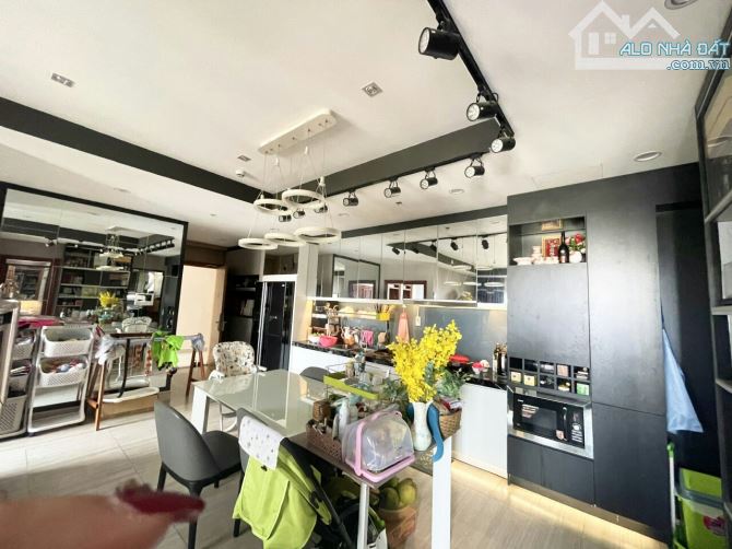 Cần bán gấp căn hộ Xi Grand Court, 90A Lý Thường Kiệt,Phường 14,  Q.10, diện tích 110m2, 3 - 1
