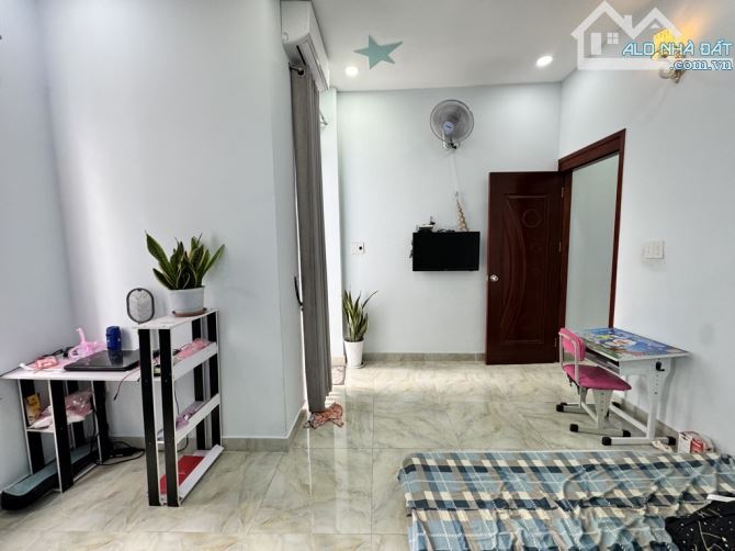 CẦN BÁN GẤP NHÀ ĐẸP ĐƯỜNG NGUYỄN TƯ GIẢN, Q. GÒ VẤP DT 60M GIÁ CHỈ 6 TỶ - 1