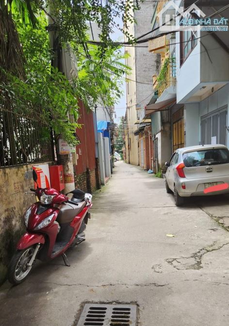 BÁN NHÀ TAM TRINH- HOÀNG MAI, DT 120M 3 TẦNG,  Ô TÔ 7C ĐỖ CỬA VÀO NHÀ, CHỈ 130TR/M2 - 2