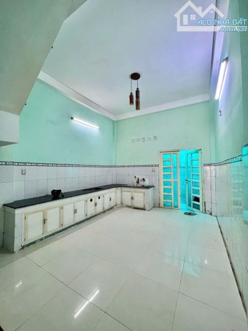 Nhà To giá rẻ Bán Gấp HXT Thông 7m đường chiến lược P BTDA Bình Tân 4mx19m 2 tầng 4.75 Tỷ - 2
