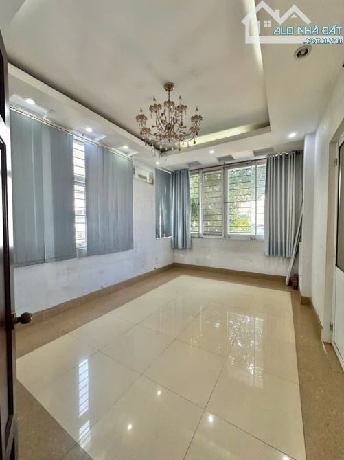 Bán nhà vị trí siêu đẹp Góc 2MT hẻm nhựa 8m Lê Đại Hành - Âu Cơ Dt: 8x14m 1 lầu ST Huệ - 2