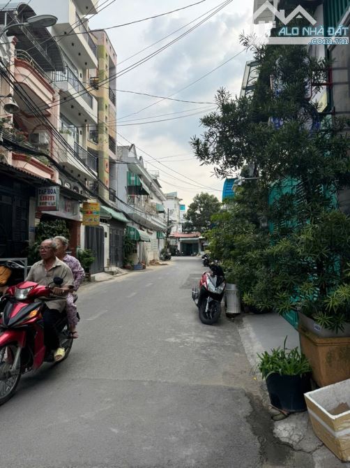 HIẾM CHỈ 8TỶ NHÀ ĐẸP 5 TẦNG HXH THÔNG TIỆN KINH DOANH NGAY EMART PHẦN HUY ÍCH P13 GÒ VẤP - 2