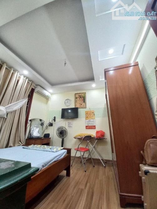 Cực Hiếm ! Giá Ngon - Tôn thất tùng , ở luôn hơn 4xm chỉ nhỉnh 6 đồng - 4