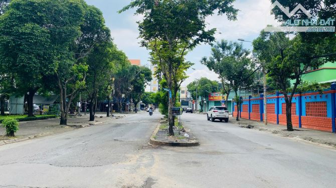 Bán đất đường 47 Nguyễn Duy Trinh kdc 10 mẫu Quận 2 cũ gần chợ (200m2) 100 tr/m2 - 4