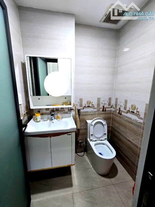 Bán Nhà 4 tầng ,lô góc – Hẻm ô tô thông thoáng, Tô Hiến Thành, P13, Q10 – Giá tốt khu vực - 3