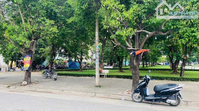 Bán đất đường 47 Nguyễn Duy Trinh kdc 10 mẫu Quận 2 cũ gần chợ (200m2) 100 tr/m2 - 5
