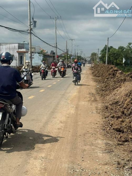 Bán đất (5.5 x 40) Mặt tiền đường Nguyễn Thìn, Phường Long Thuận, Thành phố Gò Công, TG - 3