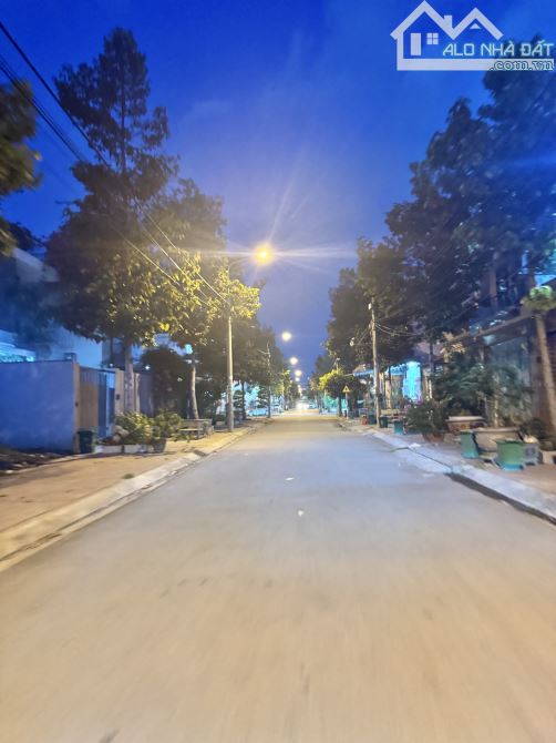 Bán nhà biệt thự kdc Bửu Long, song ngữ Lạc Hồng, sổ hồng thổ cư 100%