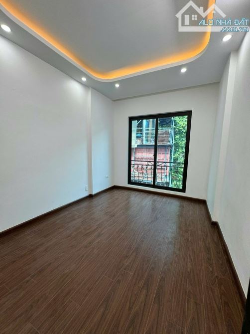 NHÀ ĐẸP HOÀNG HOA THÁM, MẶT TIỀN 3.5M, DIỆN TÍCH 34M², SÂN RỘNG, GẦN HỒ TÂY, NHỈNH 6 TỶ