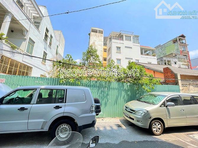 Bán căn nhà Quận 1, Đường Võ Thị Sáu, hẻm đẹp, ngay công viên, 239m2, 2 tầng