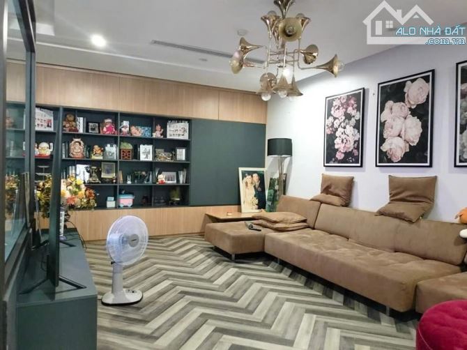 SIÊU HIẾM! PHÂN LÔ NGUYỄN VĂN HUYÊN, ÔTÔ TRÁNH, VIEW CỰC THOÁNG, KINH DOANH, 71M2 HƠN 18TỶ