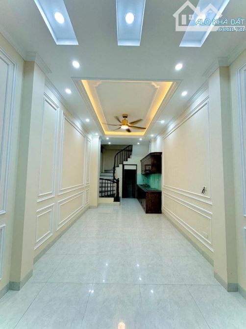 BÁN NHÀ PHỐ NGUYỄN ĐỨC CẢNH 40M2*6T, GIÁ 7,7 TỶ NGÕ THÔNG KINH DOANH