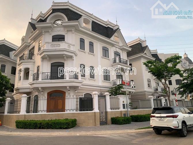 Bán biệt thự Victoria Village Thạnh Mỹ Lợi, MT Lâm Quang Kỳ, 200m2 đất, 3 tầng