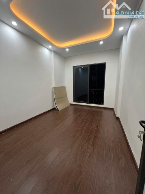 NHÀ ĐẸP HOÀNG HOA THÁM, MẶT TIỀN 3.5M, DIỆN TÍCH 34M², SÂN RỘNG, GẦN HỒ TÂY, NHỈNH 6 TỶ - 10