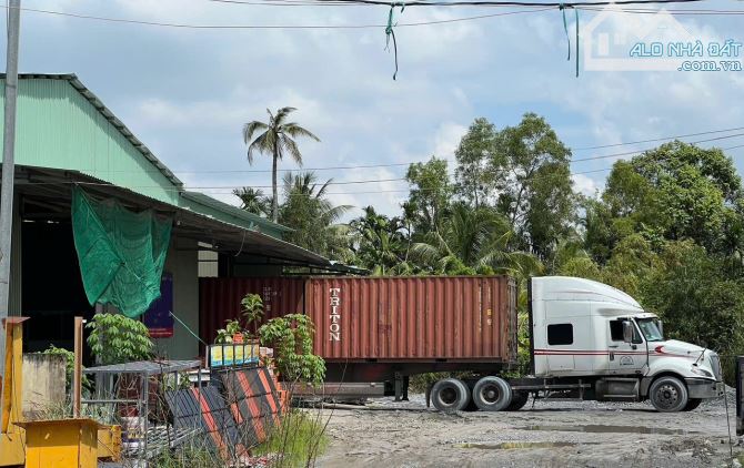 Kho xưởng 830m² trong cụm kho đường Quốc Lộ 1A,lộ Container có bến thuỷ lên xuống hàng hoá - 1