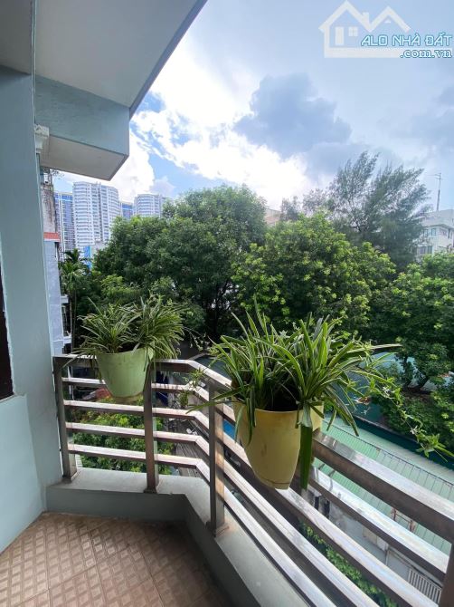 Bán Liền Kề 143m2 Mặt Ngõ Oto Tránh Phố Hoàng Quốc Việt 30 tỷ - 1