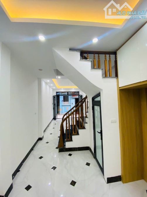 DIỆN TÍCH RỘNG - XÂY ĐƠN LẬP - Ô TÔ ĐỖ CỬA - 1