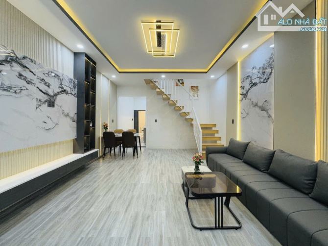 CHUYỂN NHƯỢNG NHÀ 50 M2 ,2 TẦNG LÝ THÁI TỔ, GIÁ NHỈNH 2 TỶ - 1