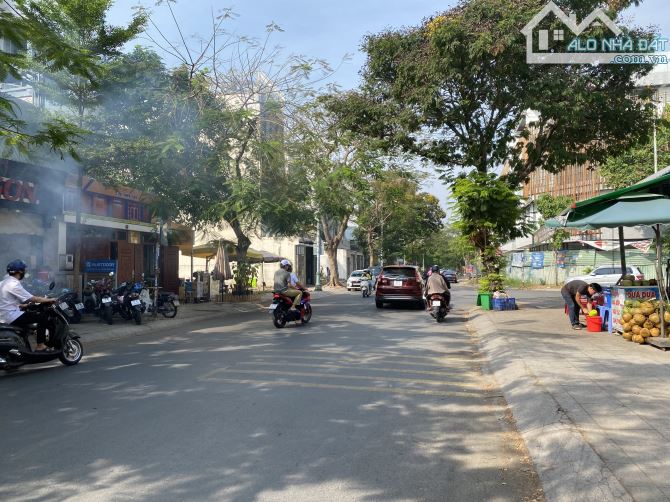 Bán đất nhà mặt phố đường 61 P. Bình Trưng Đông Quận 2 gần chợ Tân Lập (120m2) 100 tr/m2 - 1