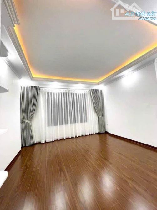 TRUNG TÂM CẦU GIẤY - NHÀ ĐEP ĐÓN TẾT - 35M2 GIÁ CHỈ 7.65 TỶ - 1