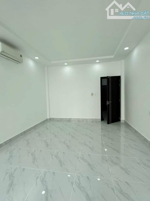 Tài chính 2.6 tỷ Mua ngay nhà Huỳnh Văn Bánh, Q. Phú Nhuận, 52m2, có HĐ thuê, SHR - 2