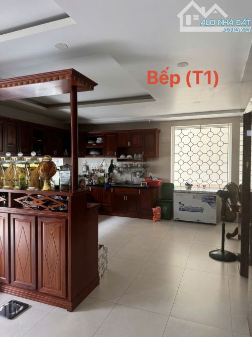 Cần bán nhà phố căn góc nội thất cao cấp , hẻm xe tải , ngay trung tâm Quận 6 - 2