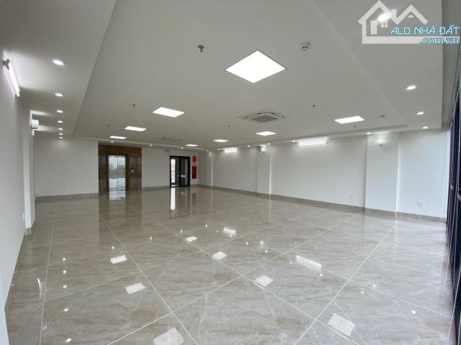 Cho thuê nhà riêng Cự Lộc - Nguyễn Trãi, Thanh Xuân, DT 118m, 6 tầng, thang máy, thông sàn - 2