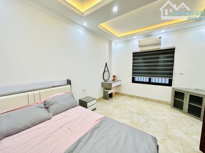 Bán nhà Thượng Thanh 5 tầng tặng full nội thất  dt 35m - 2