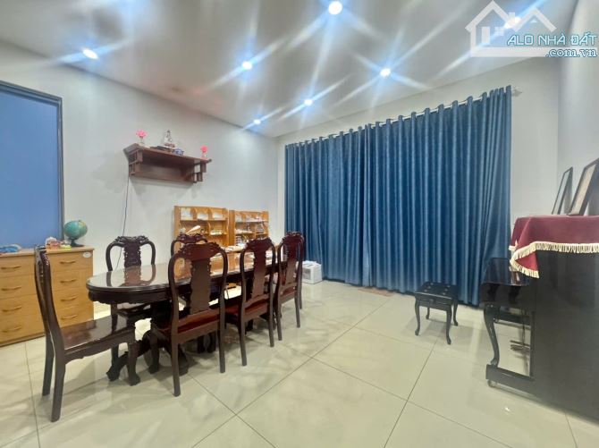Biệt thự 1 trệt 2 lầu Song Ngữ Lạc Hồng sổ sẵn - 3