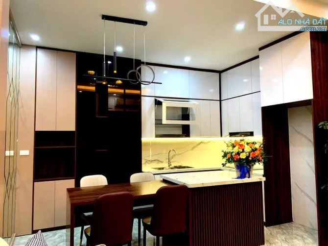 Bán nhà Nguyễn Cao 40m2, 4T, MT 4m chỉ 15m ra phố, sổ đẹp, tặng nội thất. Giá 8.88 tỷ ctl - 3