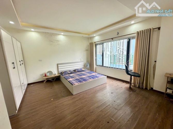 Bán nhà 5 tầng Phố Trạm- Cầu Vĩnh Tuy- Long Biên, DT 35m2, gần đường Ô tô, giá bán 7.2 tỷ - 2