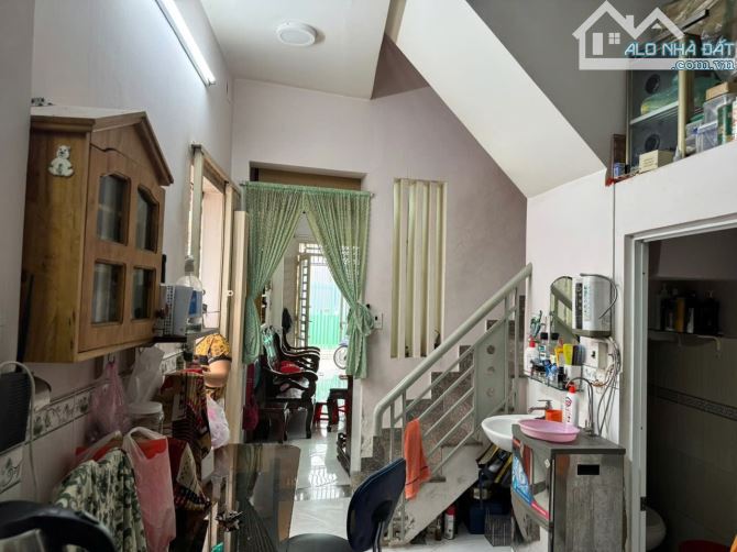 Bán nhà hẻm căn góc phạm thế hiển - 3.30m x 14.02m-43.8m/2 - 1 trệt 1 lầu -2pn 2WC F7 Q8 - 4