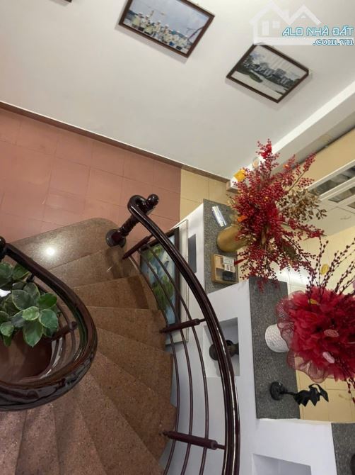 Hẻm xe tải Bình Thạnh- 4 tầng - 4*16 vuông - hoàn công - dân trí nhỉnh 8 tỷ - 4