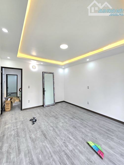 Bán nhà Hồ Sen 52m2 x 3 tầng. 3 tỷ 500 gara cách vài bước chân - 4