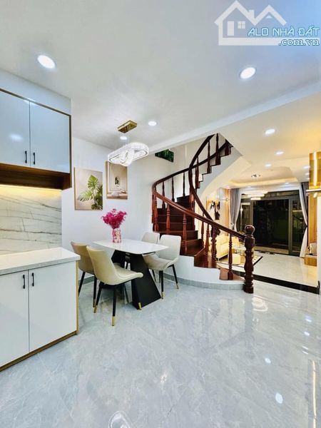 🏠Nhà xinh đón tết, Sát Mặt tiền Đường Lê Trực P7 Bình Thạnh - 3 Tầng - 47m2 - 4 phòng ngủ - 4